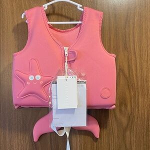 Sunnylife Pink Kids Swim Vest with Starfish Design